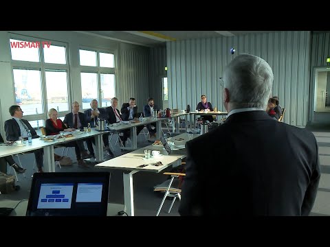 Wirtschaftsminister Harry Glawe bei Wismarer Pharmaunternehmen