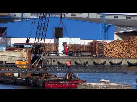 Arbeiten im Wismarer Hafen für Kreuzfahrtanleger