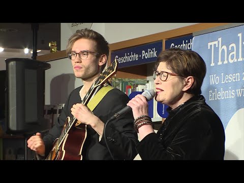 MV Spezial: Jazz-Ikone Uschi Brüning singt und liest in Schwerin