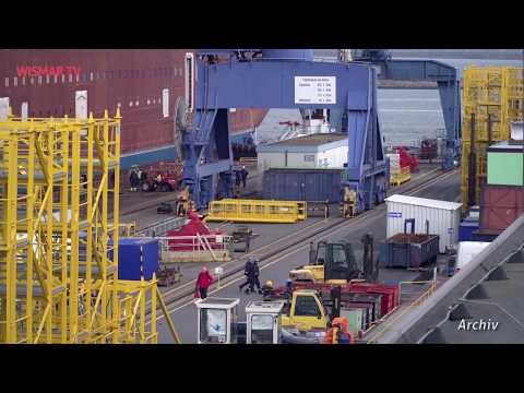 Auf der Werft in Wismar wird wieder gearbeitet. Noch aber ist es nur ein kleiner Testlauf.