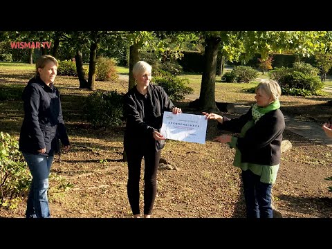 Einheitsbuddeln im Bürgerpark Wismar