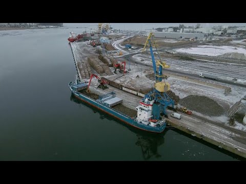 Stückgutfrachter LISA im Wismarer Hafen