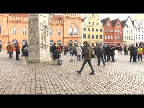 MV Spezial: Demonstration gegen Corona-Lockdown in Schwerin