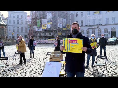 Protestaktion Tür Auf geht weiter