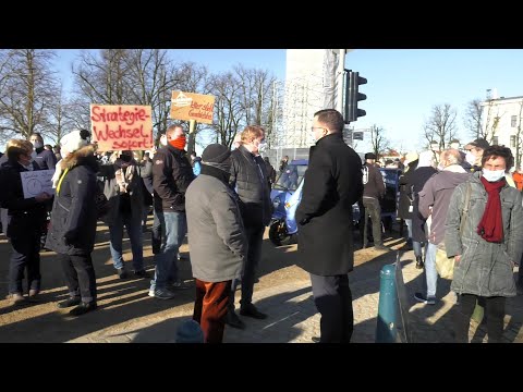 MV Spezial: Protest vorm Schweriner Landtag für raschere Lockerungen