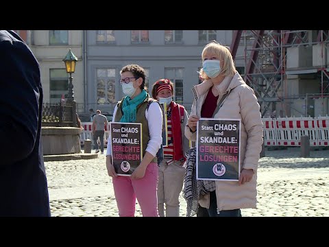 Tür Auf – Protestaktion auf dem Wismarer Markt