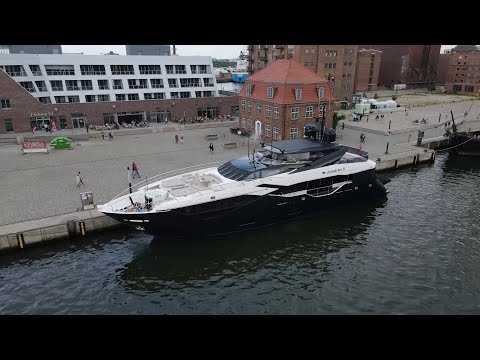 Hafenreport Wismar: Luxusyacht Cinderella Noel III.