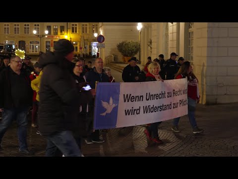 Rund 480 Menschen protestierten gegen Energiepolitik in Wismar