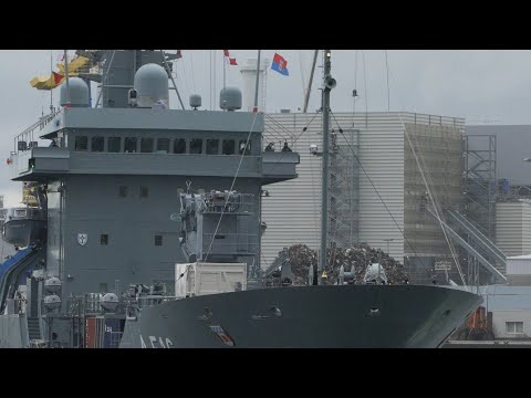 Hafenreport Wismar: Bundeswehr Marineschiff patrouilliert Hafen der Hansestadt