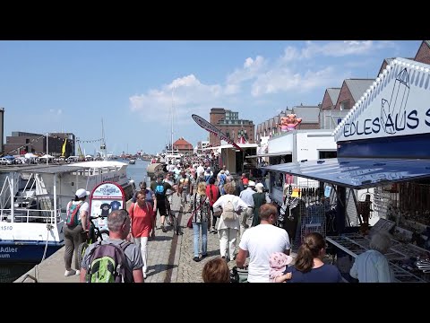 Hafenfest vereint Tradition und Jahrmarkt-Treiben