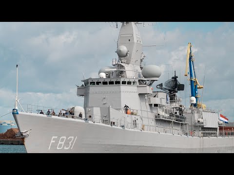Fregatte der königlichen niederländischen Marine in Wismar