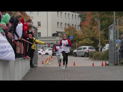 Action im HW Leasing Stadion – Herbstlicher Crosslauf