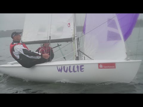 MV Spezial: Petermännchen-Regatta auf dem Schweriner See bei Regen