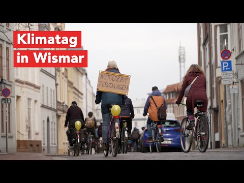 Fahrraddemo in Wismar appelliert an weltweiten Klima- & Umweltschutz