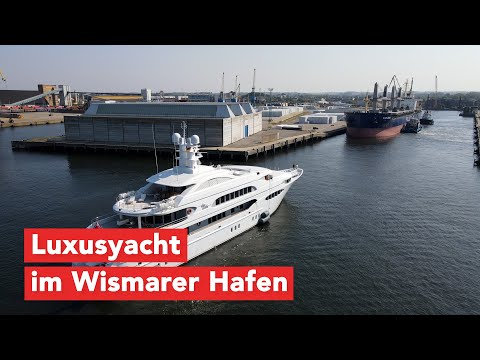 Hafenreport: Luxusyacht im Wismarer Hafen