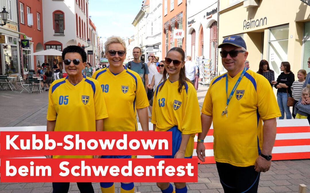 Kubb am Rathaus: Schwedenfest-Duell zwischen Wismar und Kalmar